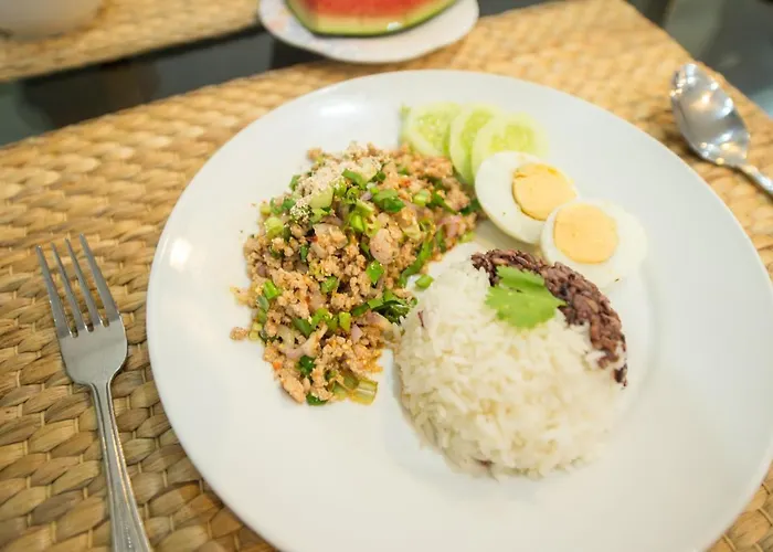 Hidden Oasis Bed & Breakfast Bangkok