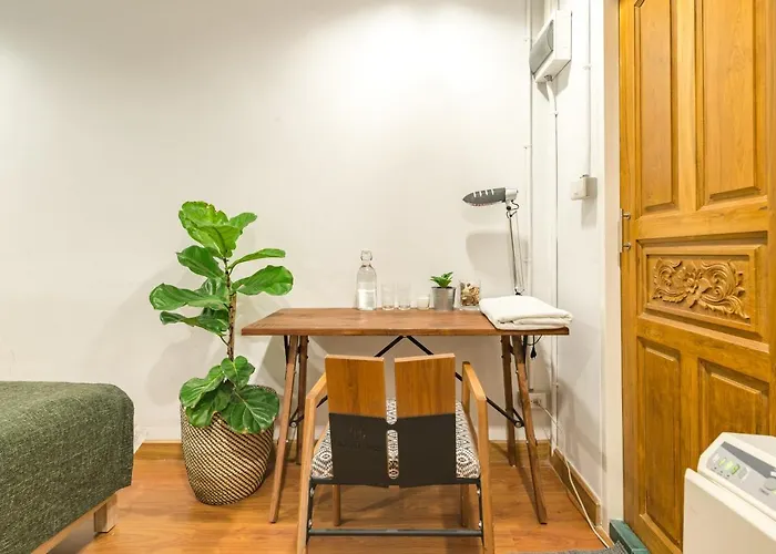 Hidden Oasis Bed & Breakfast *
