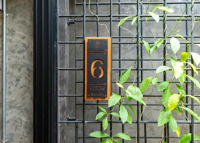 Hidden Oasis Bed & Breakfast Bangkok